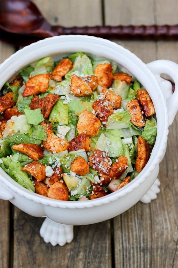 Skrive ud erektion variabel Buffalo Chicken Caesar Salad Recipe - Wicked Spatula