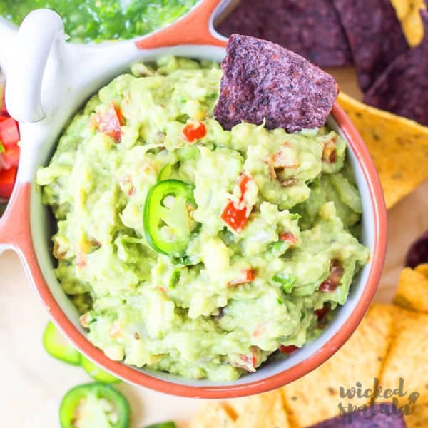 simple guacamole with chips