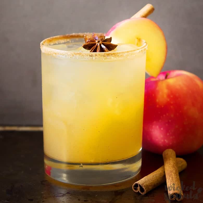 apple cider margarita with cinnamon sticks