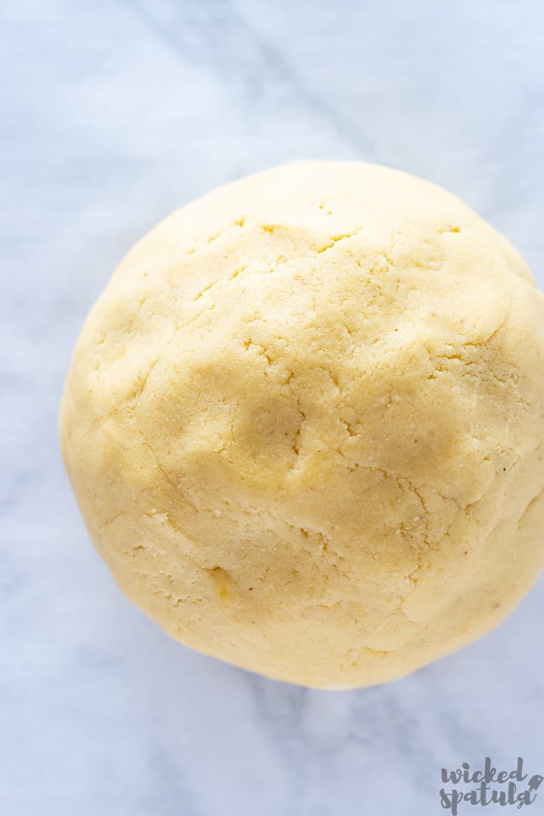 ball of almond flour pie crust dough